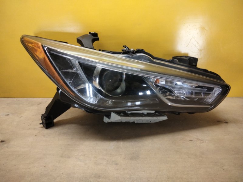 Фара правая INFINITI QX60/JX35 12-20 260109NF0D Б/У