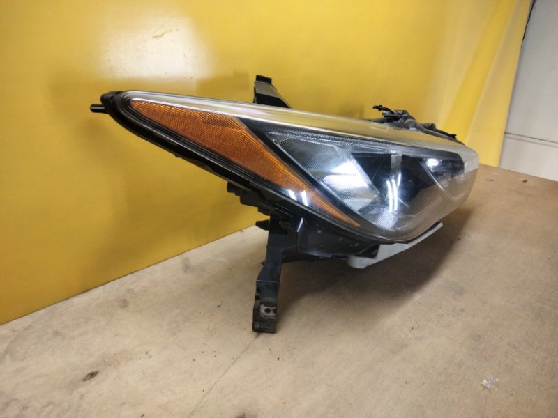 Фара правая QX60/JX35 12-20