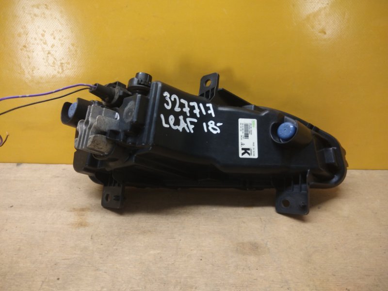 Противотуманная фара правая NISSAN LEAF 18-