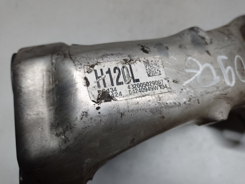 Кулак поворотный передний левый LEXUS LS460 06-12 XF40 4.6 1UR-FSE