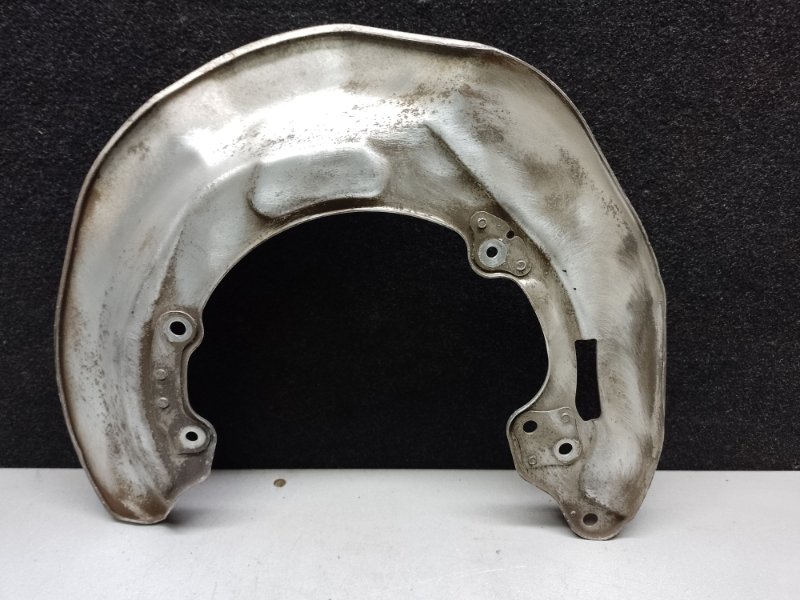 Защита тормозного диска передняя правая LS460 06-12 2007 XF40 4.6 1UR-FSE