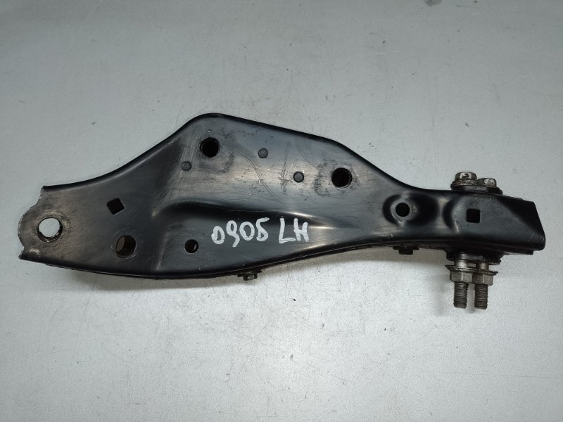 Крепление балки подвески переднее левое LEXUS LS460 06-12 2007 XF40 4.6 1UR-FSE 57306-50010 Б/У