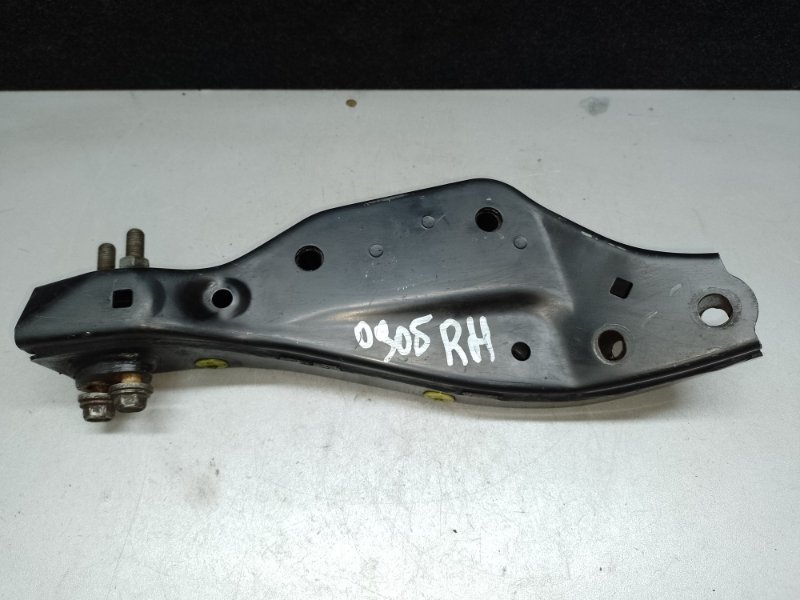 Крепление балки подвески переднее правое LEXUS LS460 06-12 2007 XF40 4.6 1UR-FSE 57305-50010 Б/У