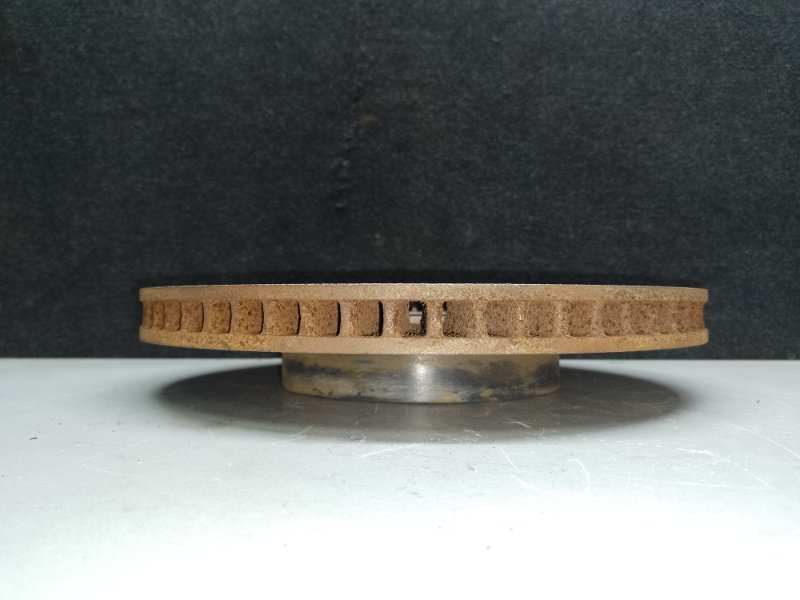 Тормозной диск передний LEXUS LS460 06-12 XF40 4.6 1UR-FSE