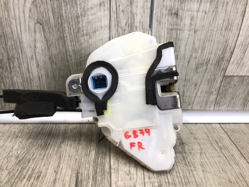 Замок двери передний правый ACCORD CU8 / TSX 08-14 2012 2.4L Замок двери передний правый ACCORD CU8 / TSX 08-14 2012 2.4L