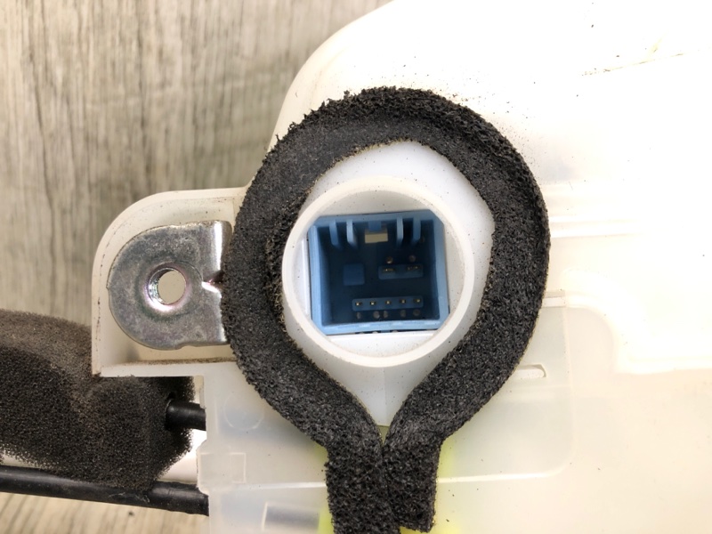 Замок двери передний правый ACCORD CU8 / TSX 08-14 2012 2.4L Замок двери передний правый ACCORD CU8 / TSX 08-14 2012 2.4L