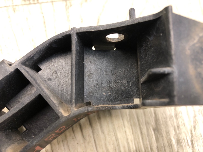 Кронштейн заднего бампера правый ACCORD CU8 / TSX 08-14 2012 2.4L