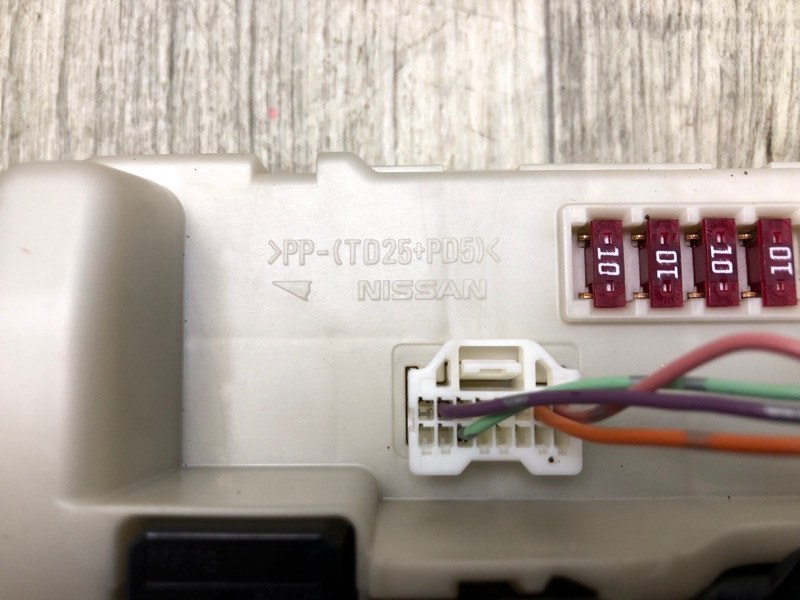 Блок предохранителей моторный отсек FX/QX70 S51 08-17 2008 5.0 VK50VE