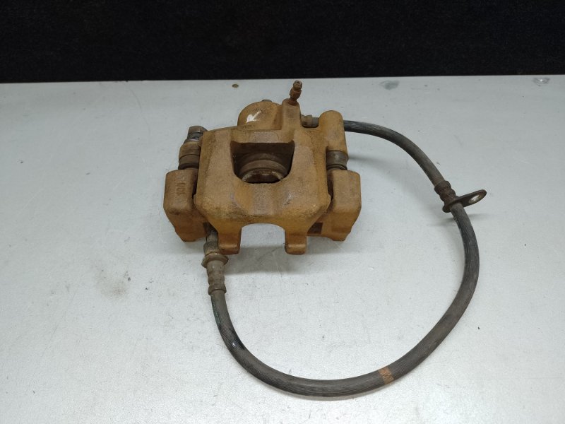 Суппорт тормозной задний правый LEXUS ES300 ES330 01-06 2005 XV30 3.3 3MZFE 47730-33210 Б/У