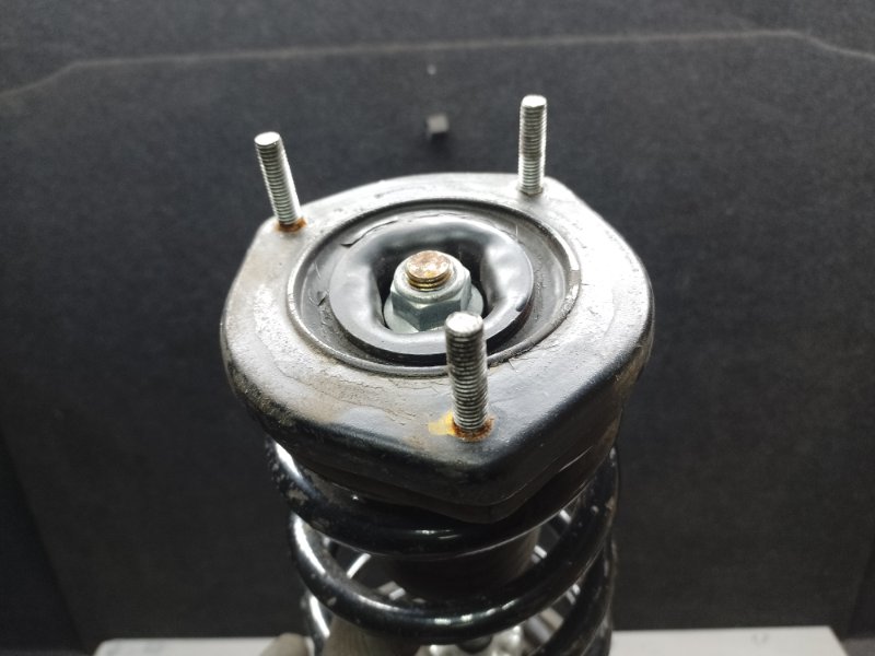 Амортизатор задний левый ES300 ES330 01-06 2005 XV30 3.3 3MZFE