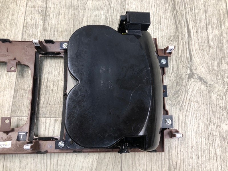 Консоль КПП FX/QX70 S51 08-17 2008 5.0 VK50VE