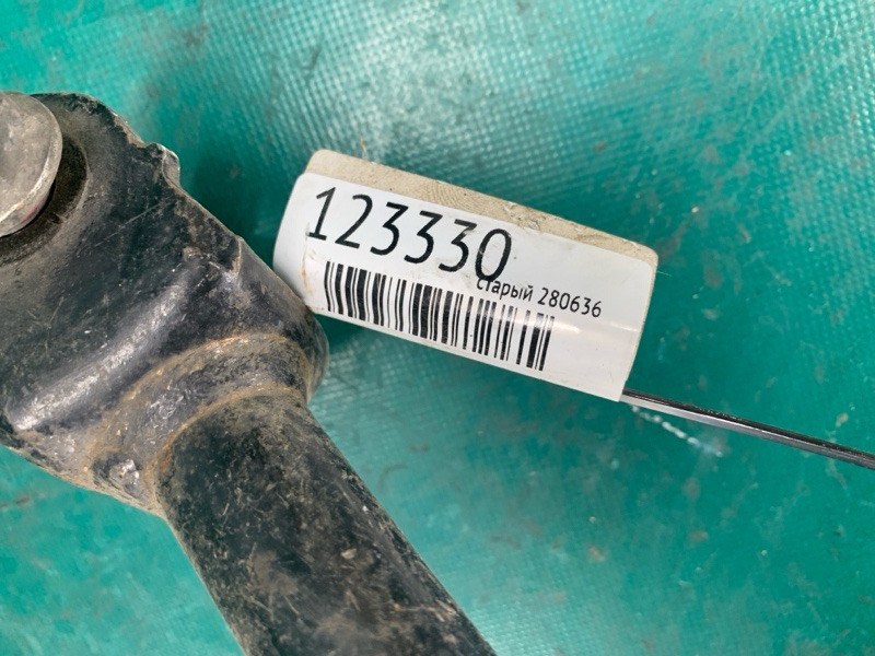 Рычаг задней подвески поперечный нижний задний левый VENZA 09-16