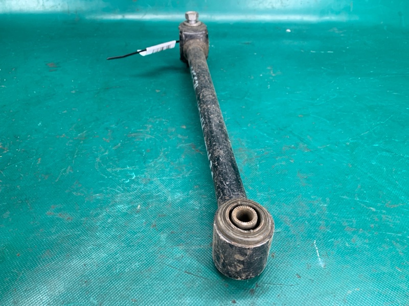 Рычаг задней подвески поперечный нижний задний левый VENZA 09-16