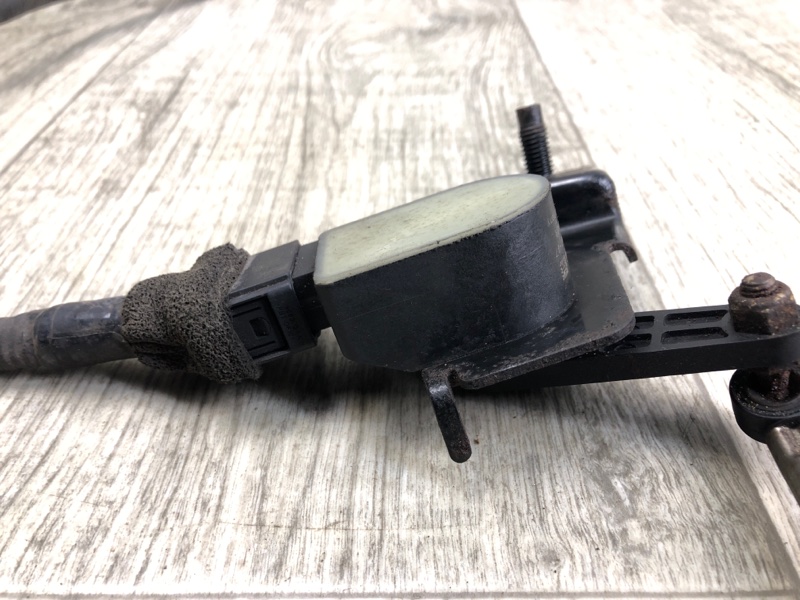 Датчик положения кузова задний левый INFINITI FX/QX70 S51 08-17 5.0 VK50VE