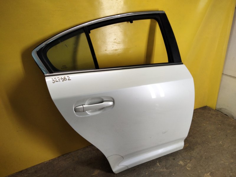 Дверь задняя правая AVENSIS 08-18 Дверь задняя правая AVENSIS 08-18