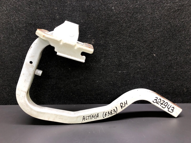 Петля крышки багажника правая NISSAN ALTIMA 19- 2019 L34 PR25DD H4400-6CAMA Б/У