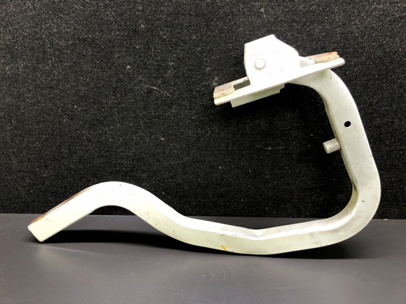 Петля крышки багажника правая NISSAN ALTIMA 19- L34 PR25DD