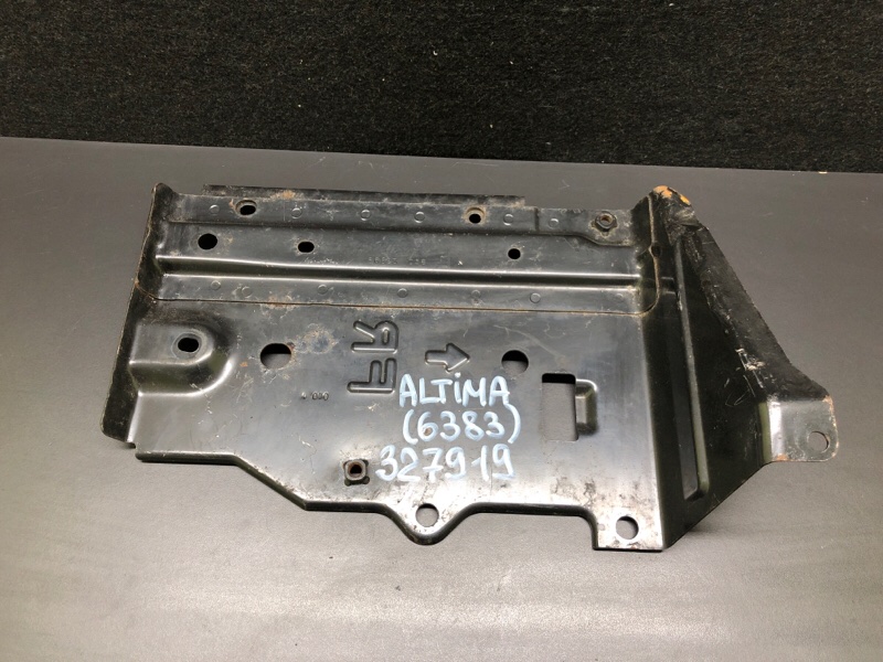 Полка аккумулятора NISSAN ALTIMA 19- 2019 L34 PR25DD F4860-6CAAH Б/У