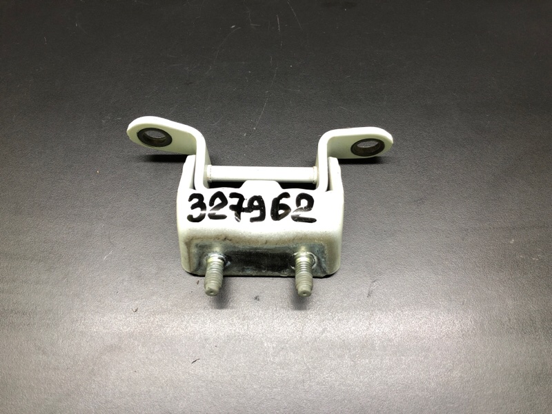 Петля двери верхняя задняя правая ALTIMA 19- 2019 L34 PR25DD