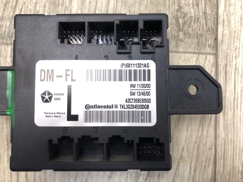 Блок управления дверей передний левый CHEROKEE 14- 2016 2.4 ED8