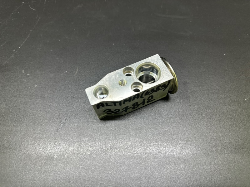 Клапан кондиционера NISSAN ALTIMA 19- 2019 L34 PR25DD 92200-6GU0A Б/У