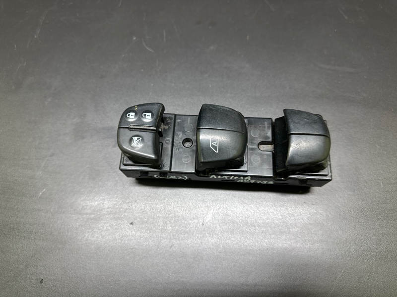 Блок управления стеклоподъемниками передний левый NISSAN ALTIMA 19- 2019 L34 PR25DD 25401-6CF0A Б/У
