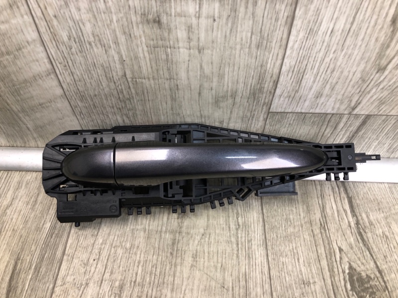 Запчасть ручка двери наружная задняя правая JEEP CHEROKEE 14- 2016 2.4 ED8 1SZ34 LAUAD Б/У Ручка двери наружная задняя правая JEEP CHEROKEE 14- 2016 2.4 ED8 1SZ34 LAUAD Б/У