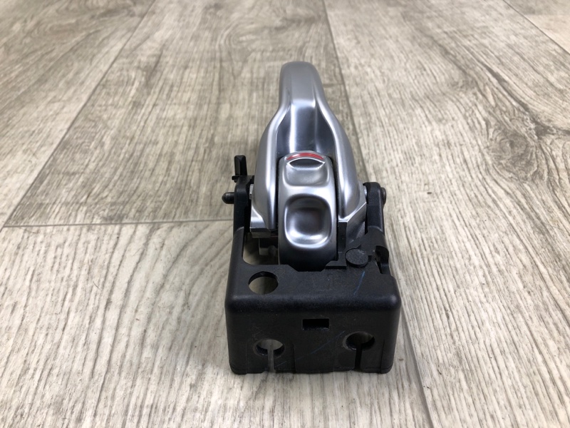 Ручка двери внутренняя передняя левая CHEROKEE 14- 2016 2.4 ED8 Ручка двери внутренняя передняя левая CHEROKEE 14- 2016 2.4 ED8