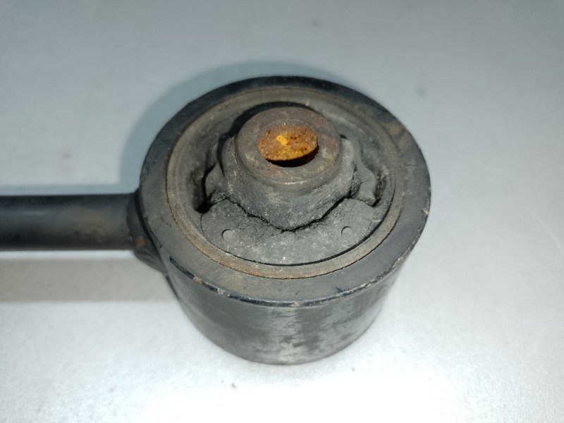 Рычаг задней подвески продольный правый LEXUS GX470 02-09 UZJ120L 4.7 2UZFE