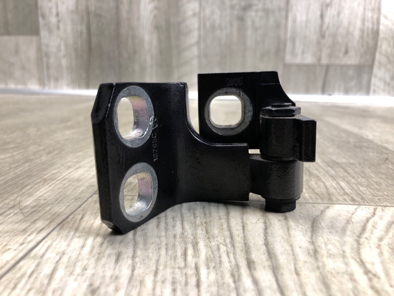 Петля двери верхняя задняя левая JEEP CHEROKEE 14- 2.4 ED8 Петля двери верхняя задняя левая JEEP CHEROKEE 14- 2.4 ED8