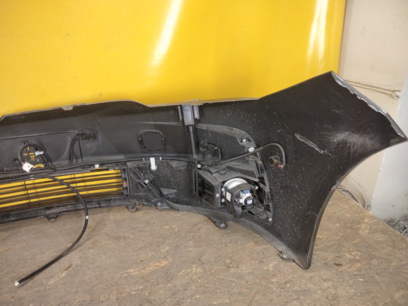 Бампер передний COROLLA 12-19 E180 Бампер передний COROLLA 12-19 E180