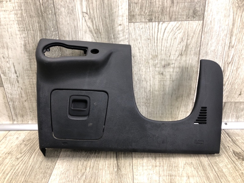 Запчасть накладка торпедо левая JEEP CHEROKEE 14- 2016 2.4 ED8 5YP05 DX9AB Б/У Накладка торпедо левая JEEP CHEROKEE 14- 2016 2.4 ED8 5YP05 DX9AB Б/У