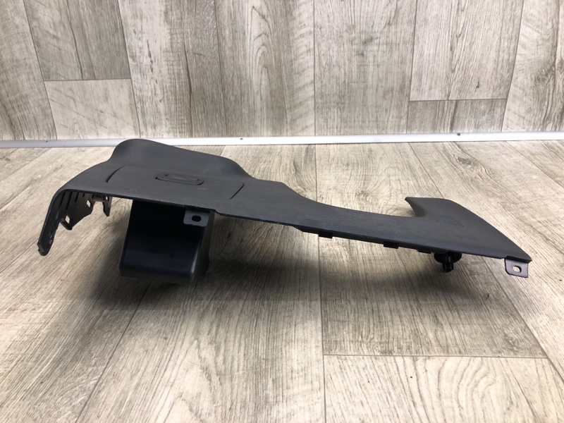 Накладка торпедо левая CHEROKEE 14- 2016 2.4 ED8 Накладка торпедо левая CHEROKEE 14- 2016 2.4 ED8