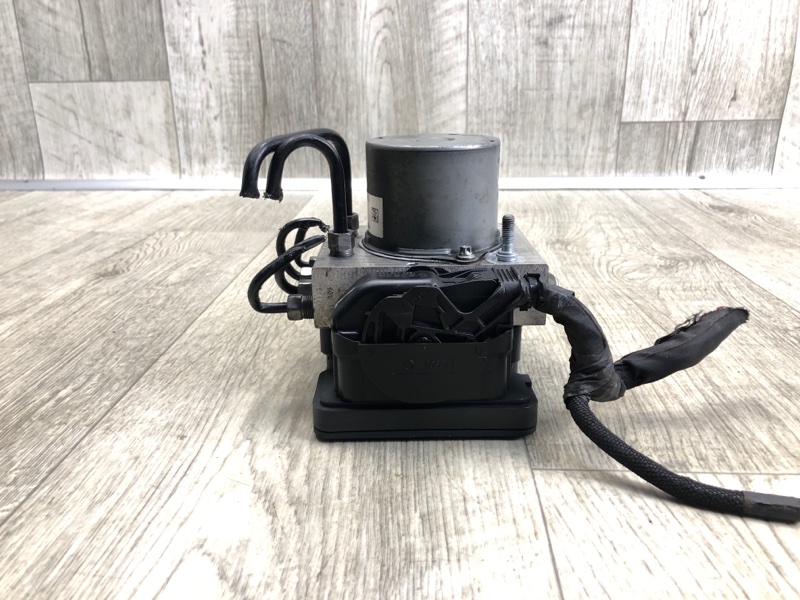 Блок ABS CHEROKEE 14- 2016 2.4 ED8 Блок ABS CHEROKEE 14- 2016 2.4 ED8