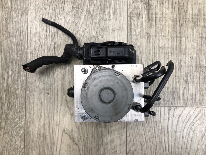 Блок ABS CHEROKEE 14- 2016 2.4 ED8 Блок ABS CHEROKEE 14- 2016 2.4 ED8