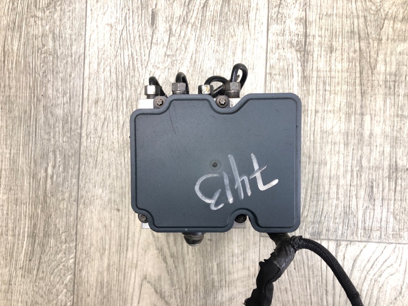 Блок ABS CHEROKEE 14- 2016 2.4 ED8 Блок ABS CHEROKEE 14- 2016 2.4 ED8