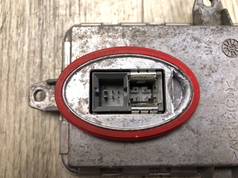 Блок розжига ксенона передний правый CHEROKEE 14- 2016 2.4 ED8