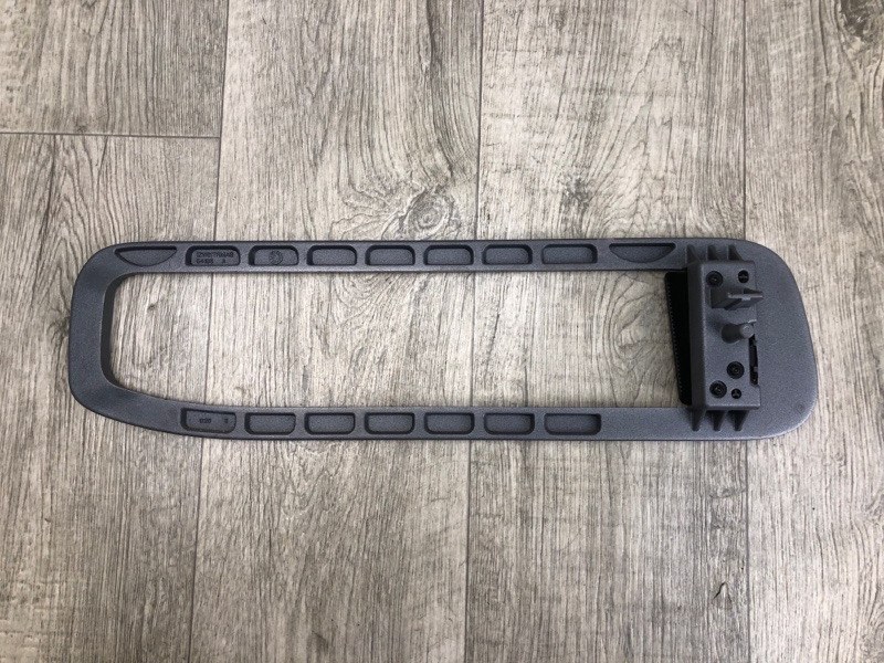 Накладка проема багажника задняя левая CHEROKEE 14- 2016 2.4 ED8