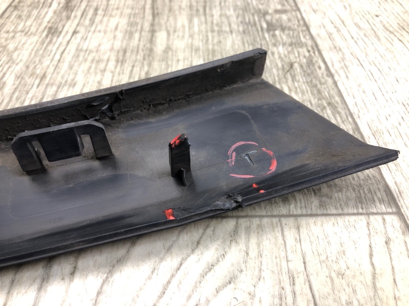 Накладка крыла (расширитель арки) задняя левая CHEROKEE 14- 2016 2.4 ED8 Накладка крыла (расширитель арки) задняя левая CHEROKEE 14- 2016 2.4 ED8