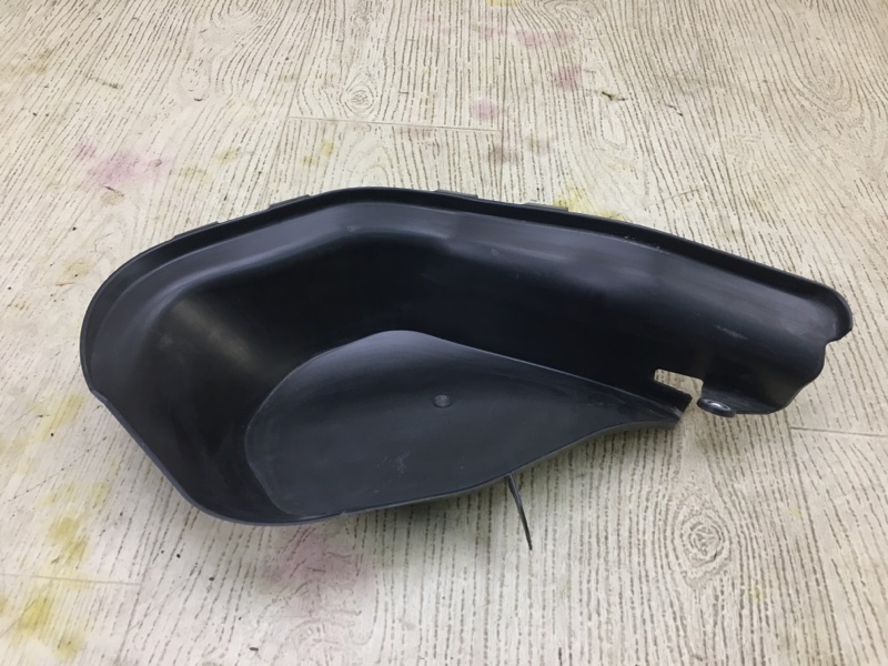 Запчасть пластик под лобовое стекло / жабо PORSCHE CAYENNE 10-18 2011 4.8L 958 572 349 00 Б/У Пластик под лобовое стекло / Жабо PORSCHE CAYENNE 10-18 2011 4.8L 958 572 349 00 Б/У