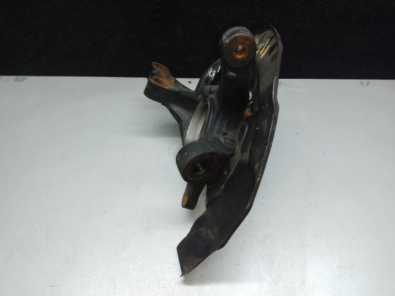 Кулак поворотный передний правый ES300 ES330 01-06 2006 XV30 3.3 3MZFE