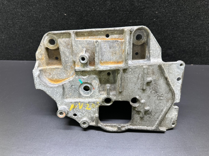 Кронштейн опоры двигателя NV200 USA 13-