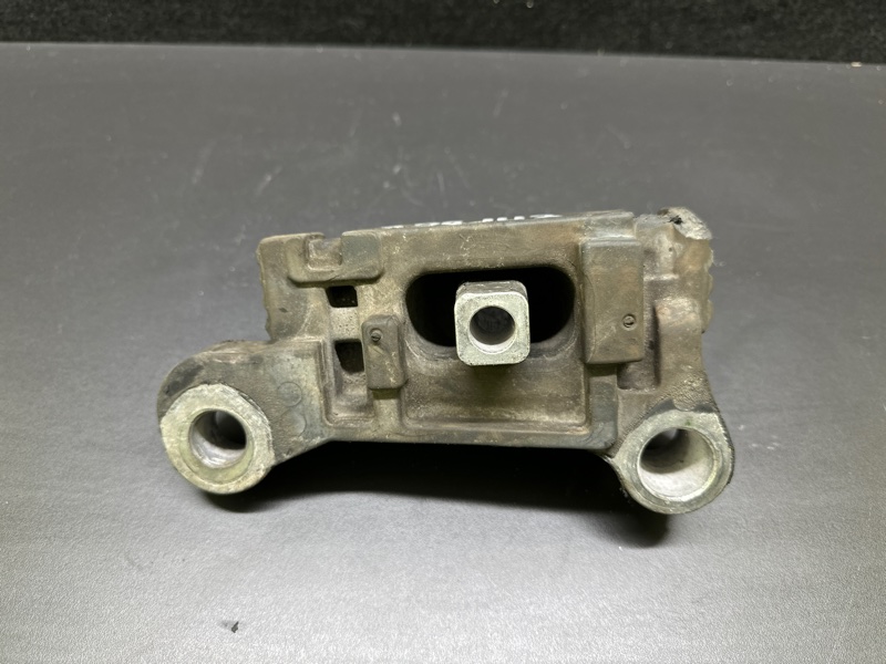 Подушка двигателя NISSAN NV200 USA 13- Подушка двигателя NISSAN NV200 USA 13-