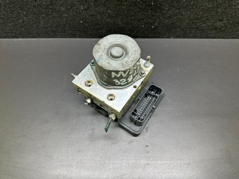 Блок ABS NV200 USA 13-