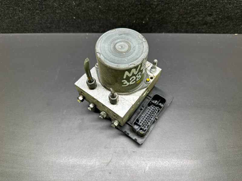 Блок ABS NV200 USA 13-