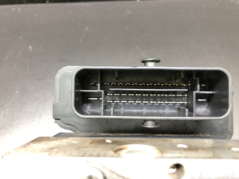 Блок ABS NV200 USA 13-