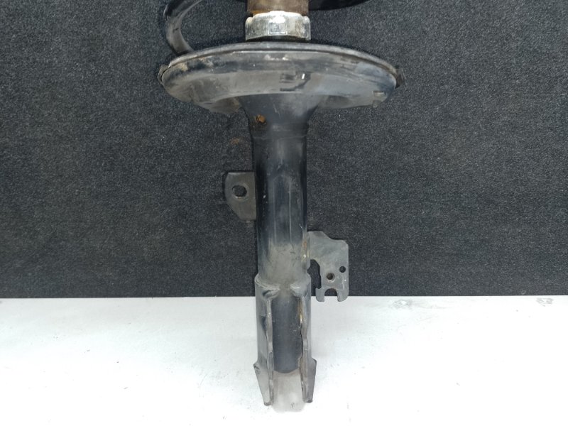 Амортизатор передний правый ES300 ES330 01-06 2006 XV30 3.3 3MZFE