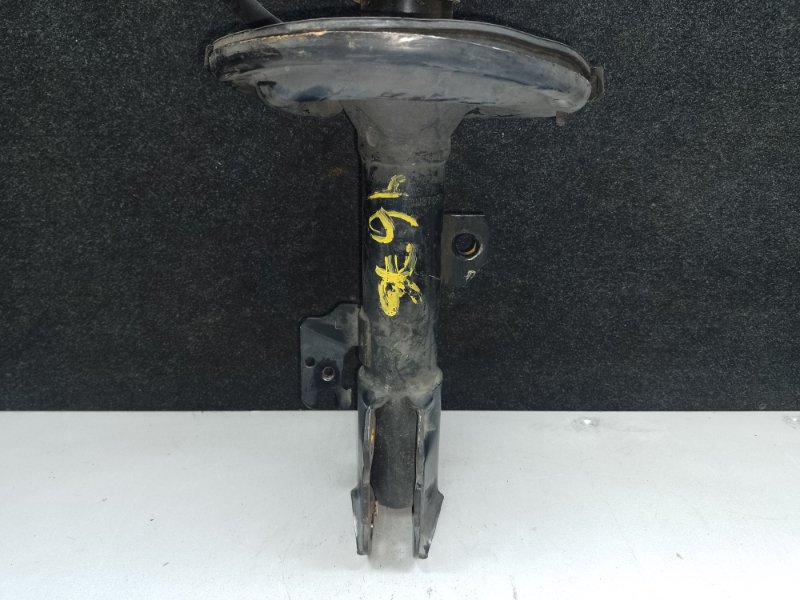 Амортизатор передний левый ES300 ES330 01-06 2006 XV30 3.3 3MZFE