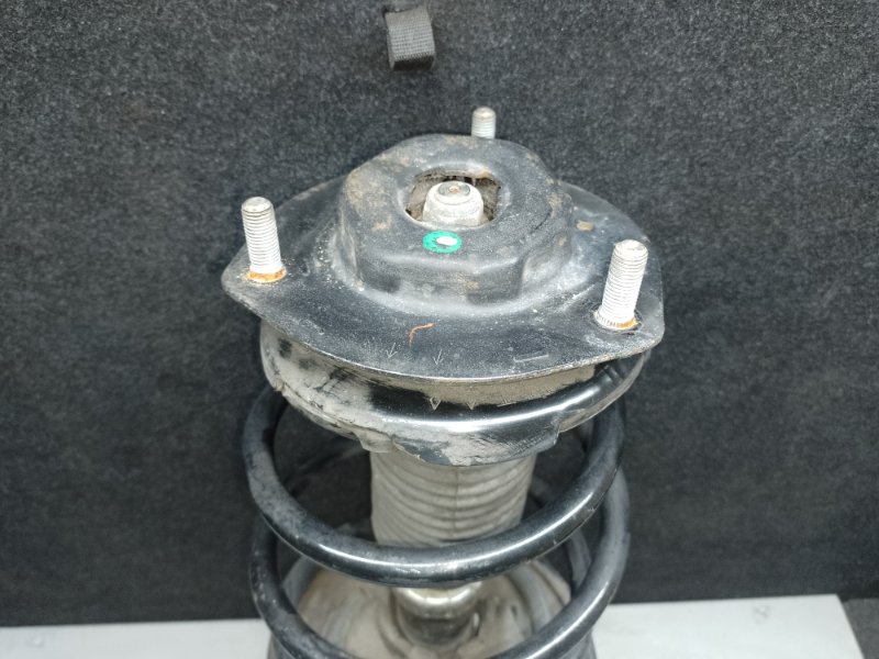 Амортизатор передний левый LEXUS ES300 ES330 01-06 XV30 3.3 3MZFE