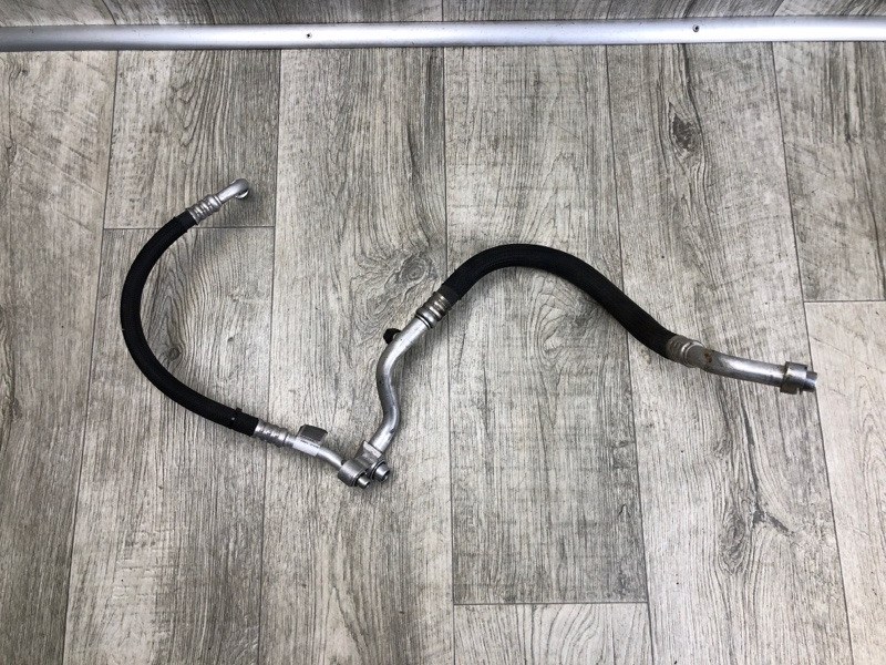 Трубка кондиционера JEEP CHEROKEE 14- 2.4 ED8 Трубка кондиционера JEEP CHEROKEE 14- 2.4 ED8